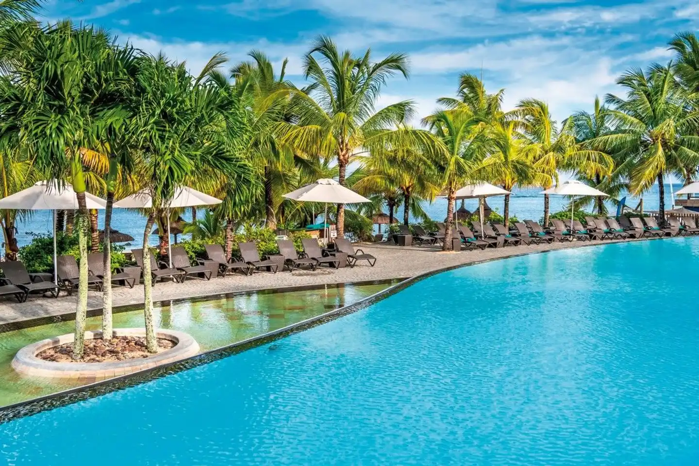 Victoria Beachcomber Resort & Spa Pool