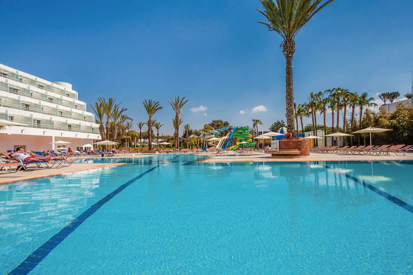Amadil Ocean Club Pool