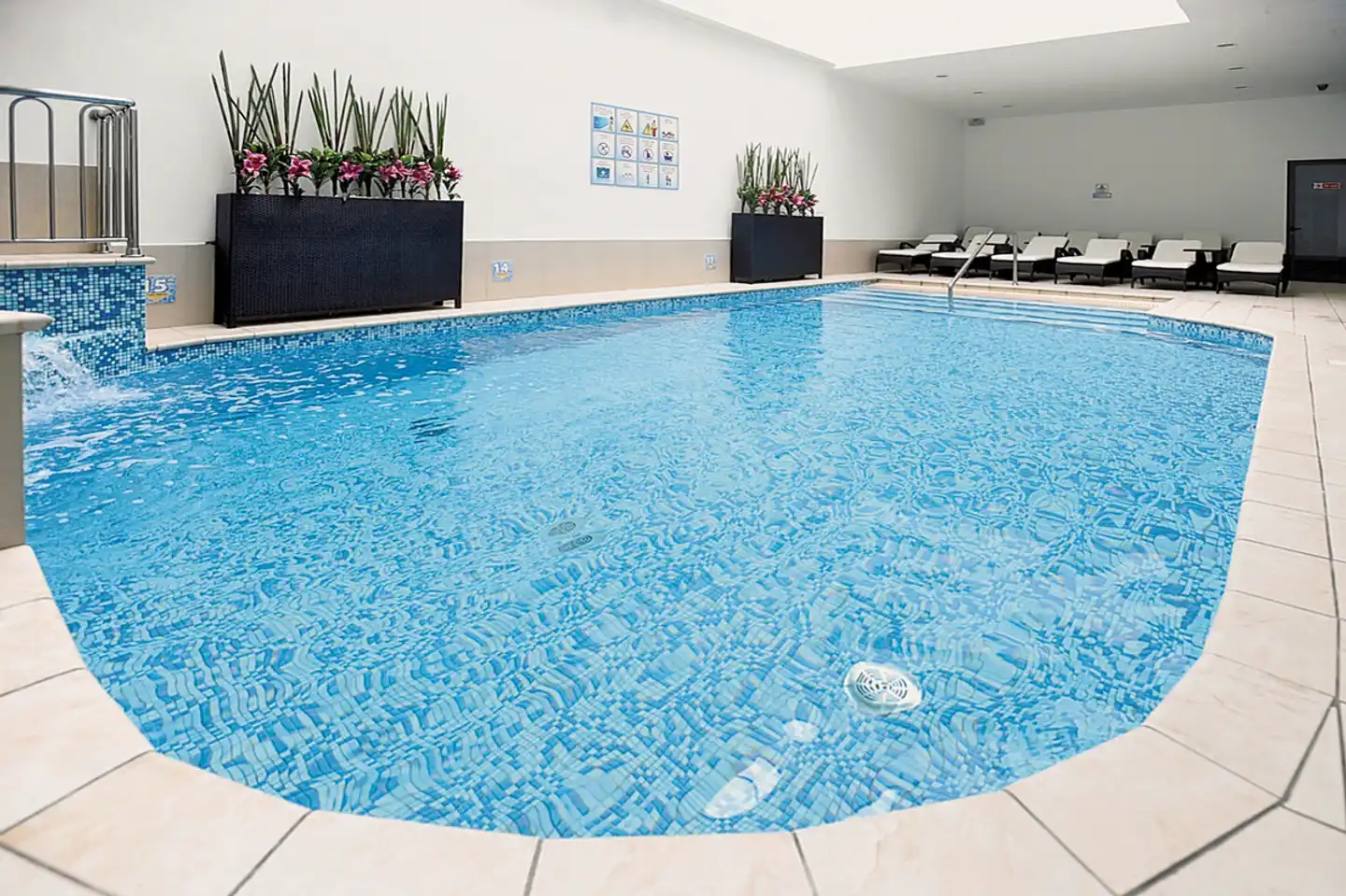 Plaza Regency Hotel Hallenbad