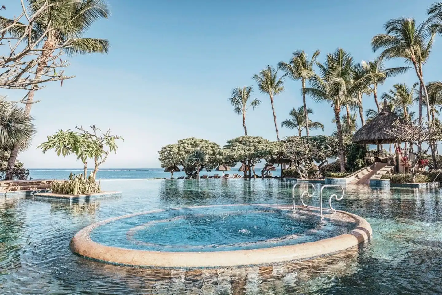 La Pirogue Mauritius Pool
