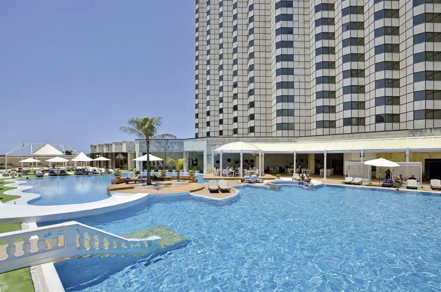 Meliá Cohiba Pool