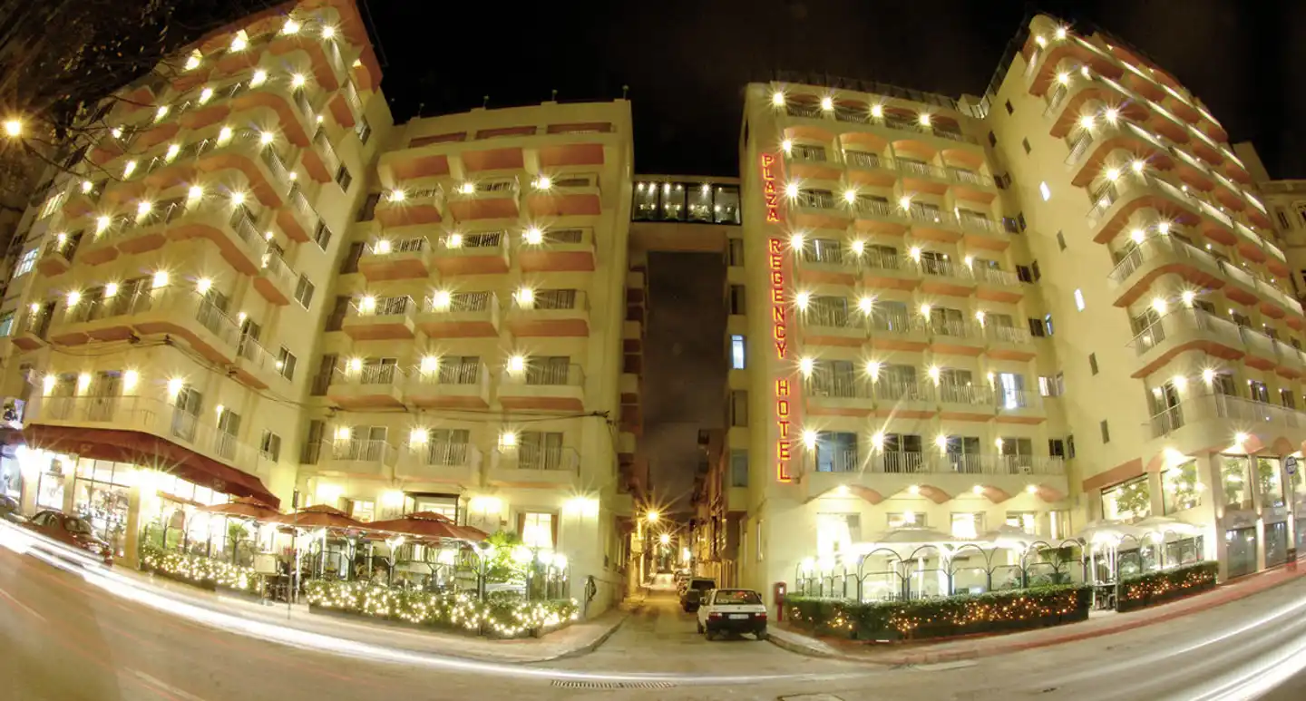 Plaza Regency Hotel Aussenansicht