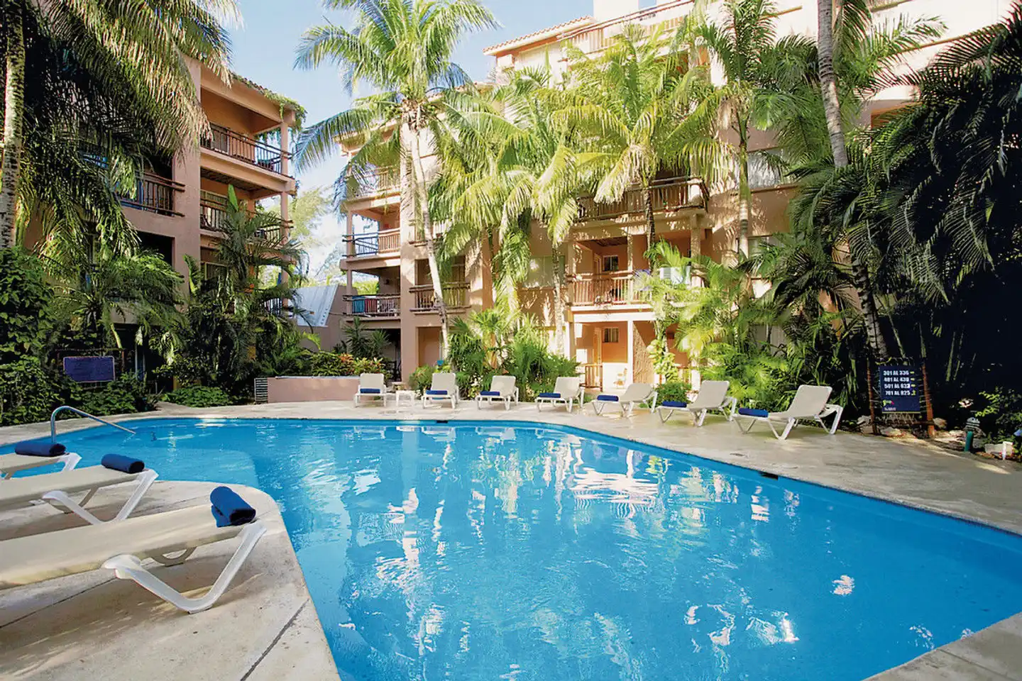 Tukan Hotel Playa del Carmen Pool
