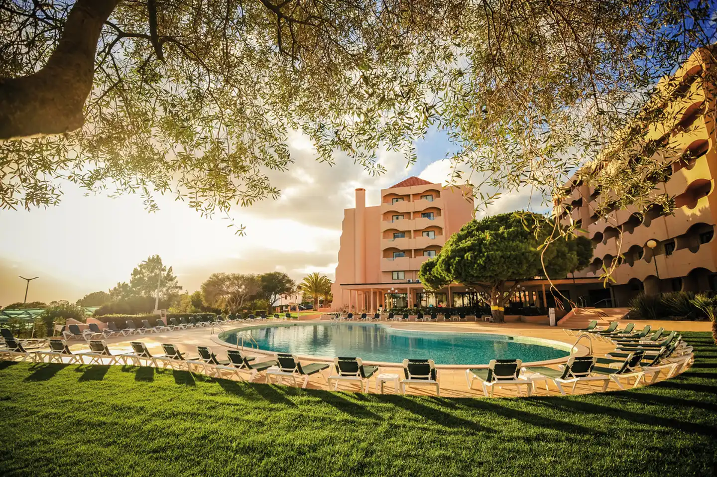 Vila Galé Atlantico Pool