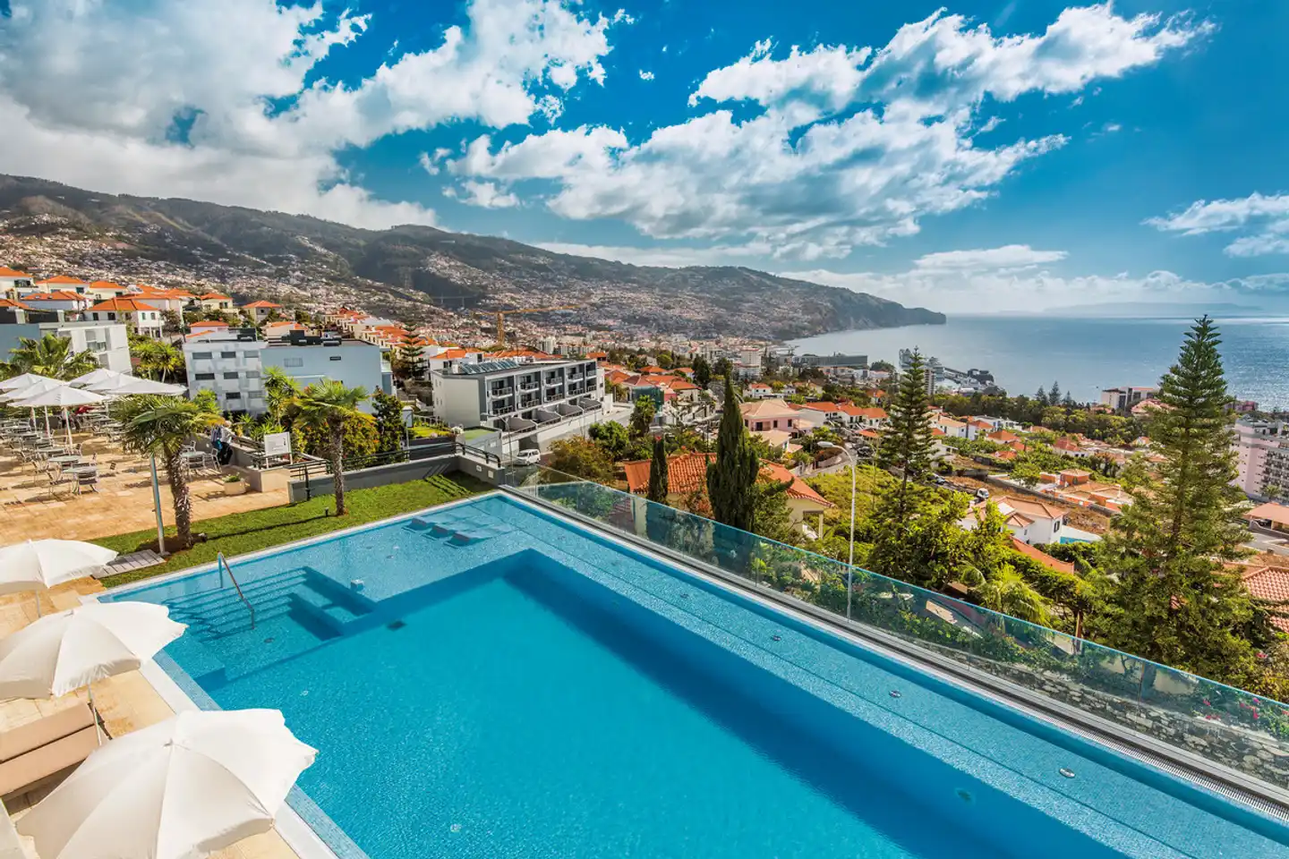 Madeira Panorâmico Pool