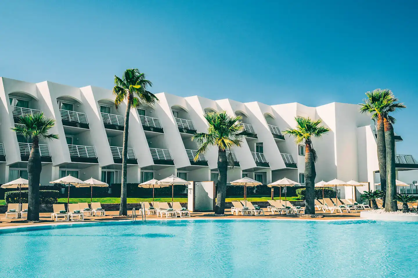Iberostar Waves Royal Andalus Pool