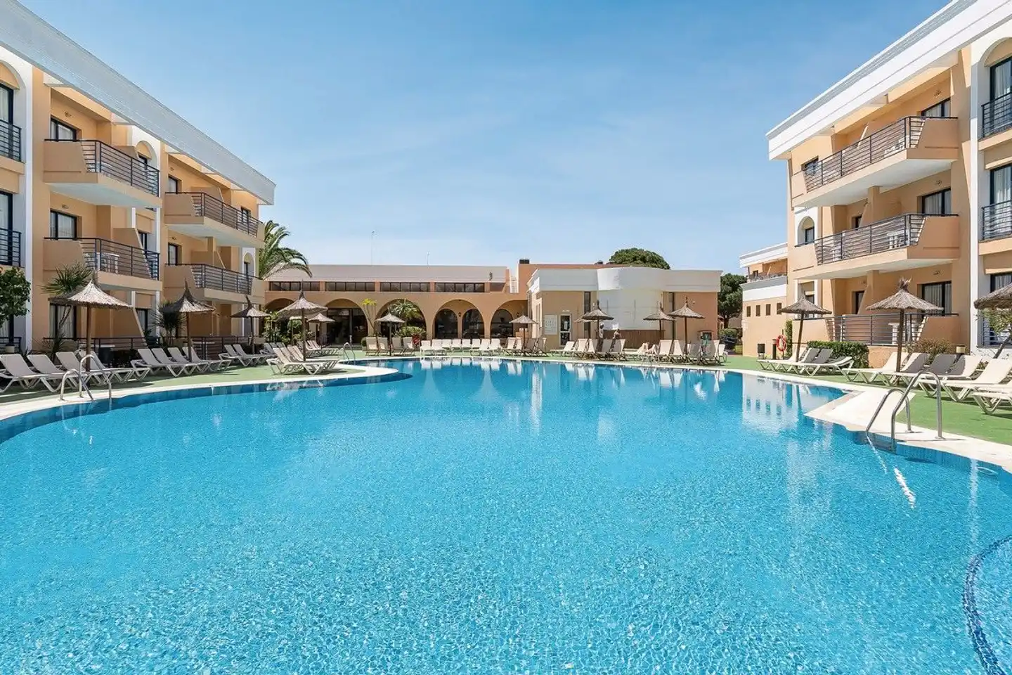 Sol Sancti Petri Apartamentos Pool