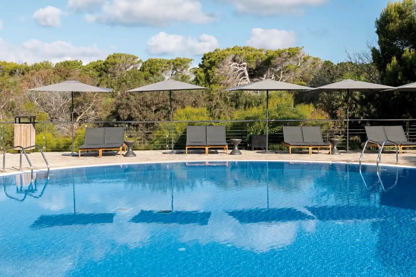 Tahiti Pool
