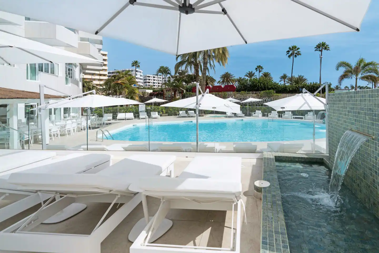 HL Rondo Pool