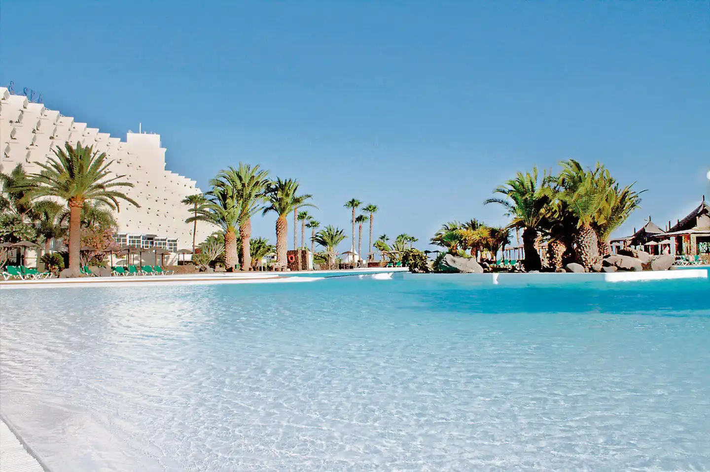 Beatriz Costa & Spa Pool