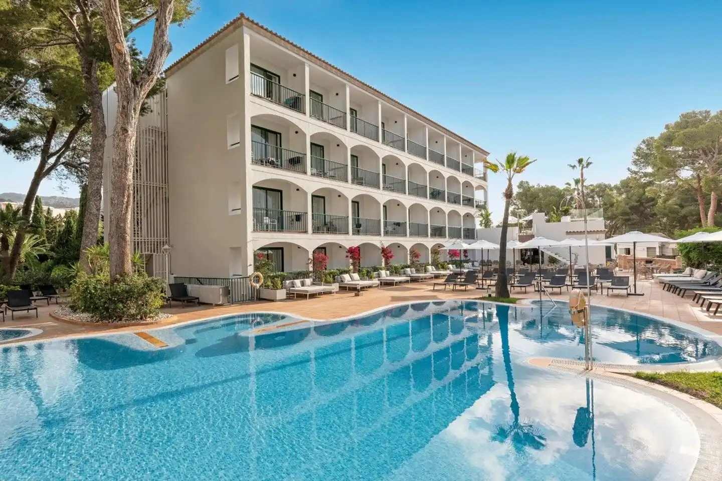 Valentin Somni Suite Hotel Pool