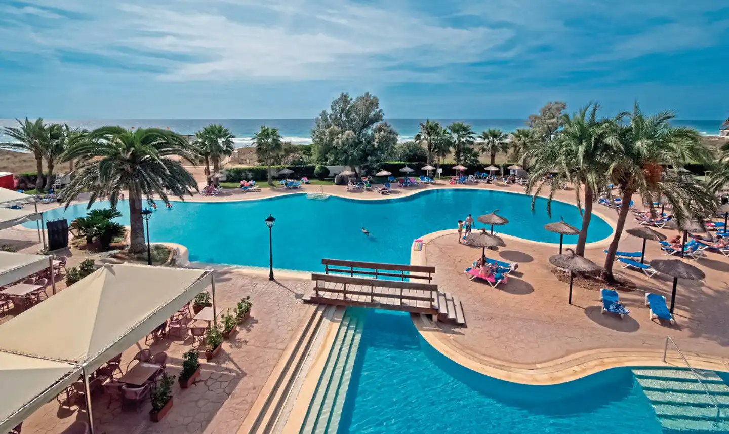 Sol Milanos Pingüinos Pool