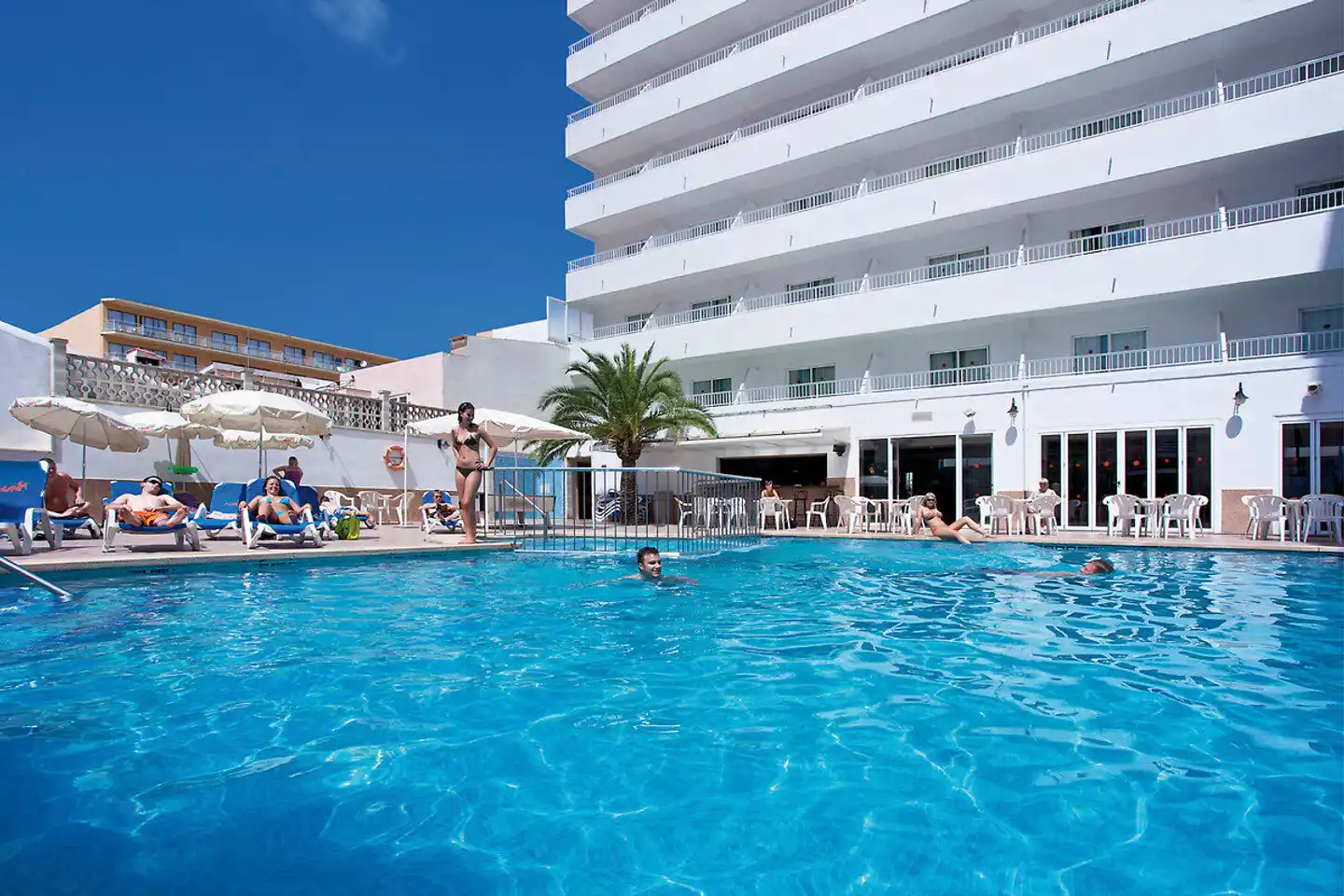 HSM Reina del Mar Pool