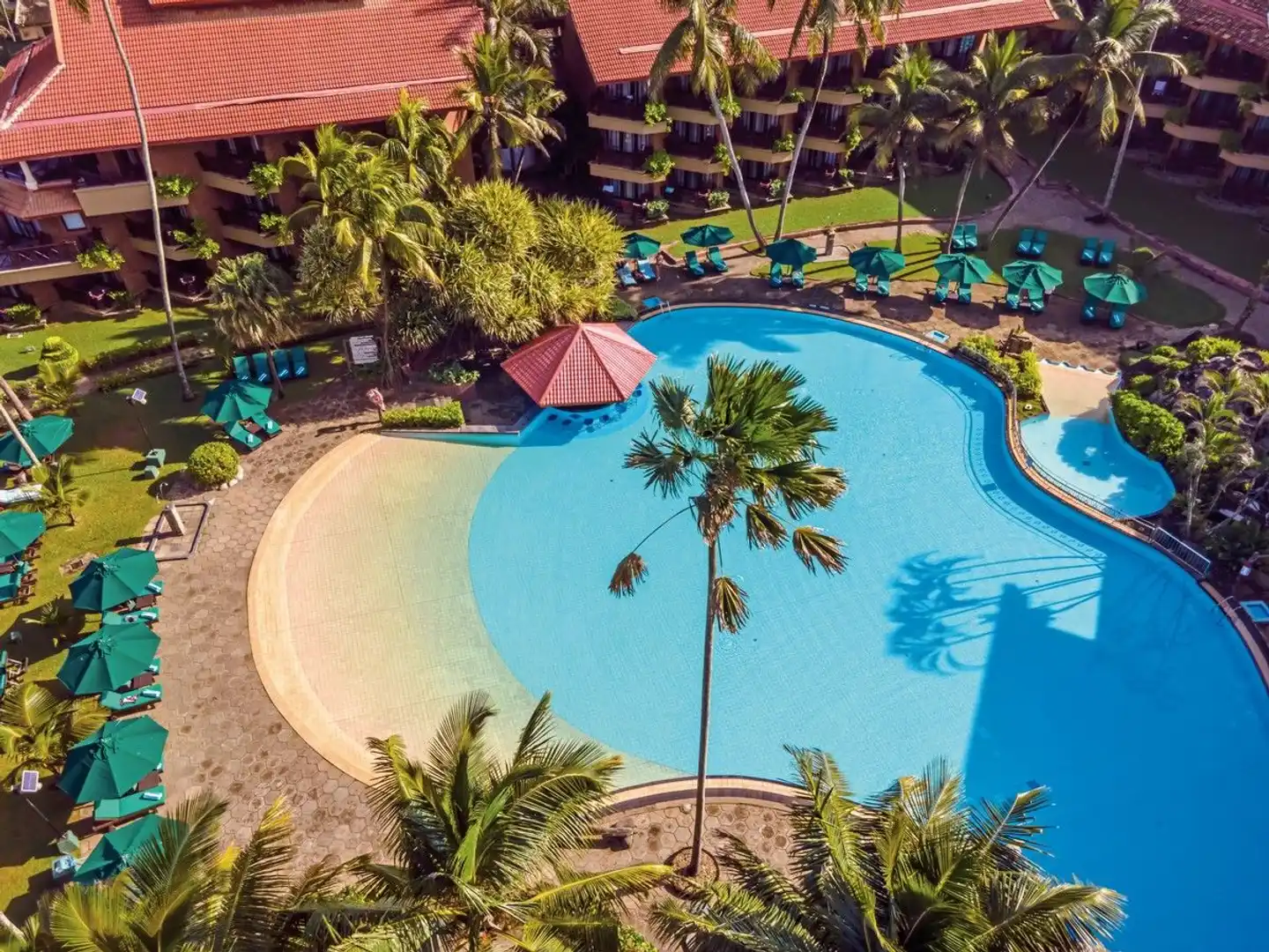 Royal Palms Beach Hotel Pool
