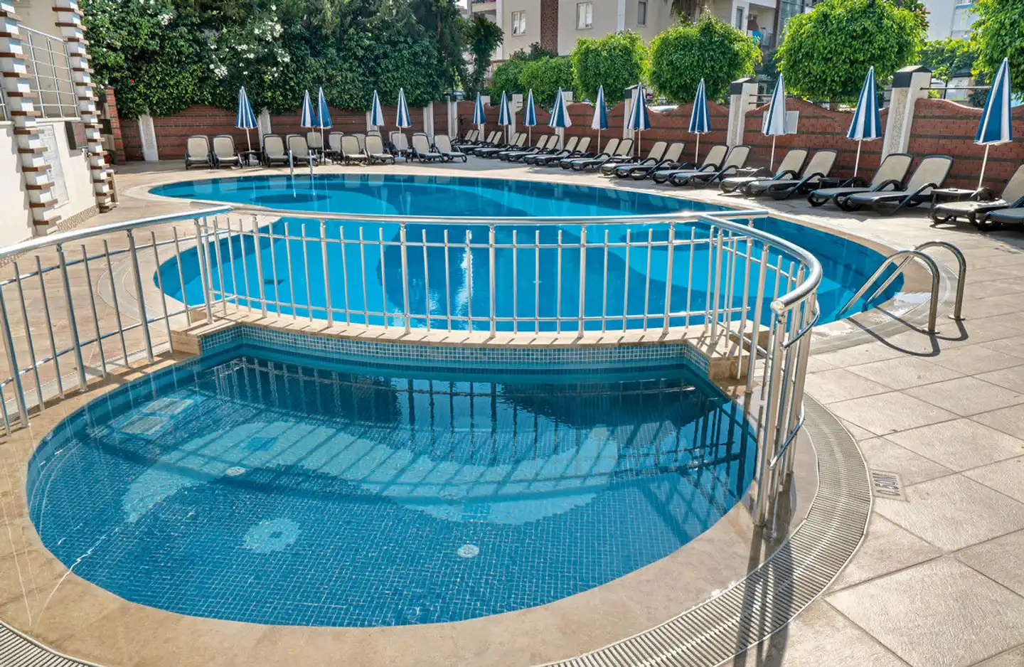 Gardenia Pool