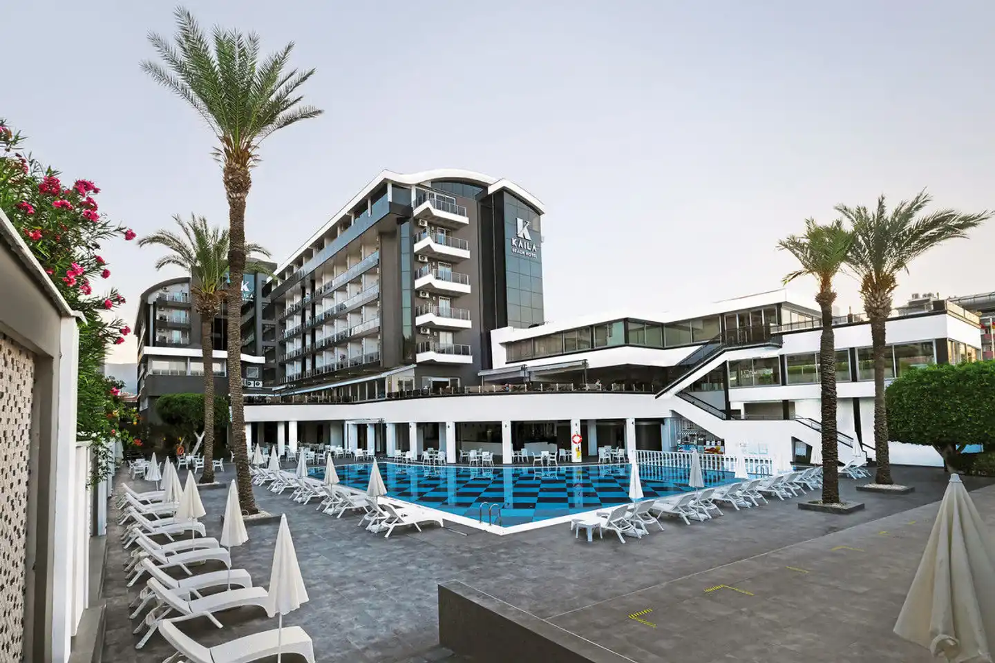 Kaila Beach Hotel Aussenansicht