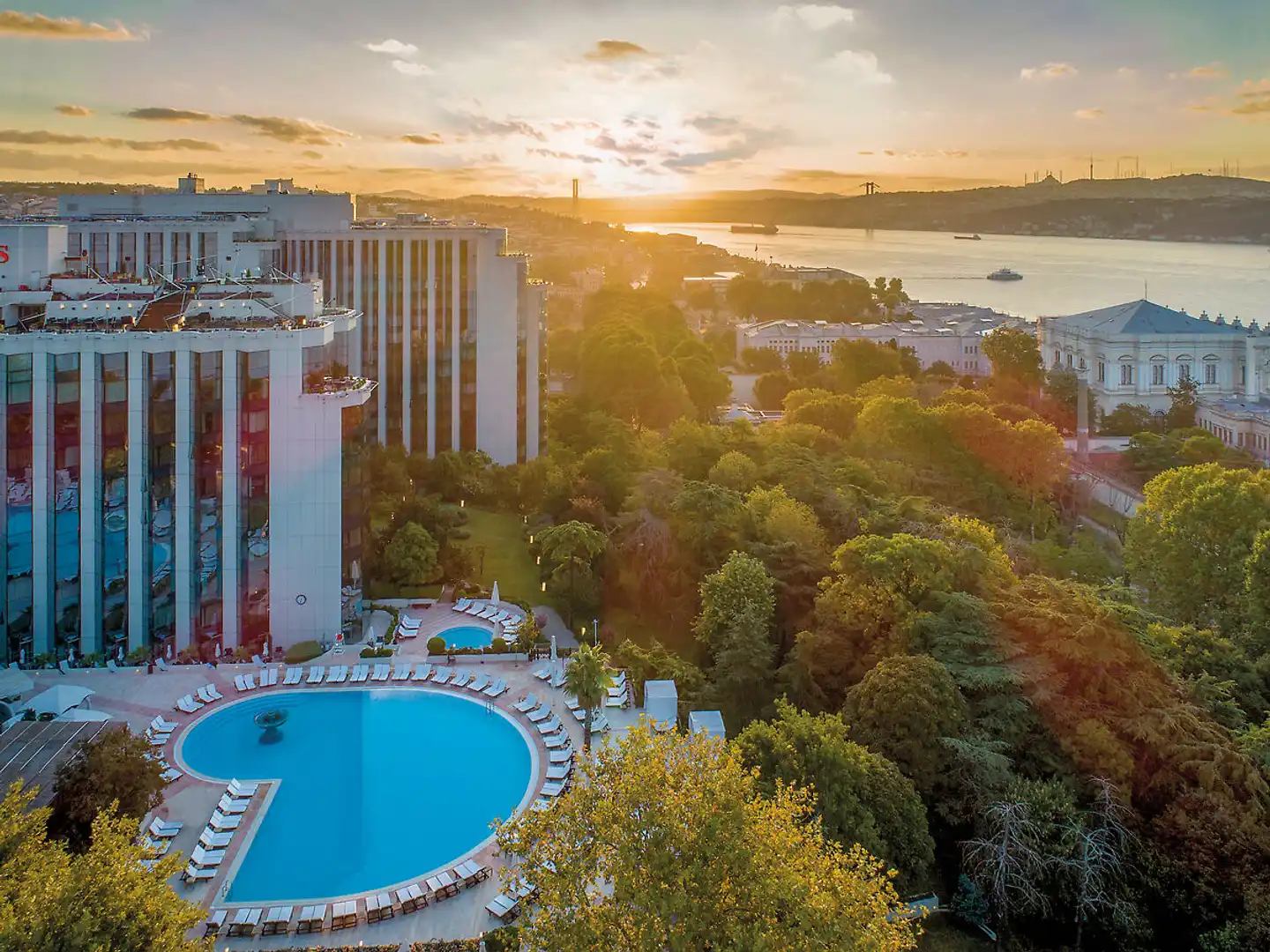 Swissôtel The Bosphorus Pool