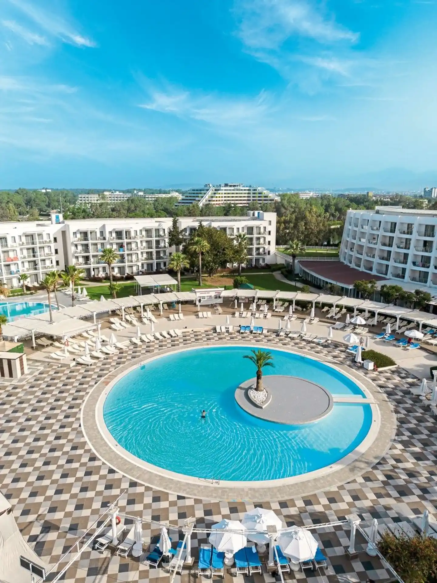 Kaya Side Pool