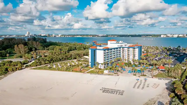 Sheraton Sand Key Resort Aussenansicht