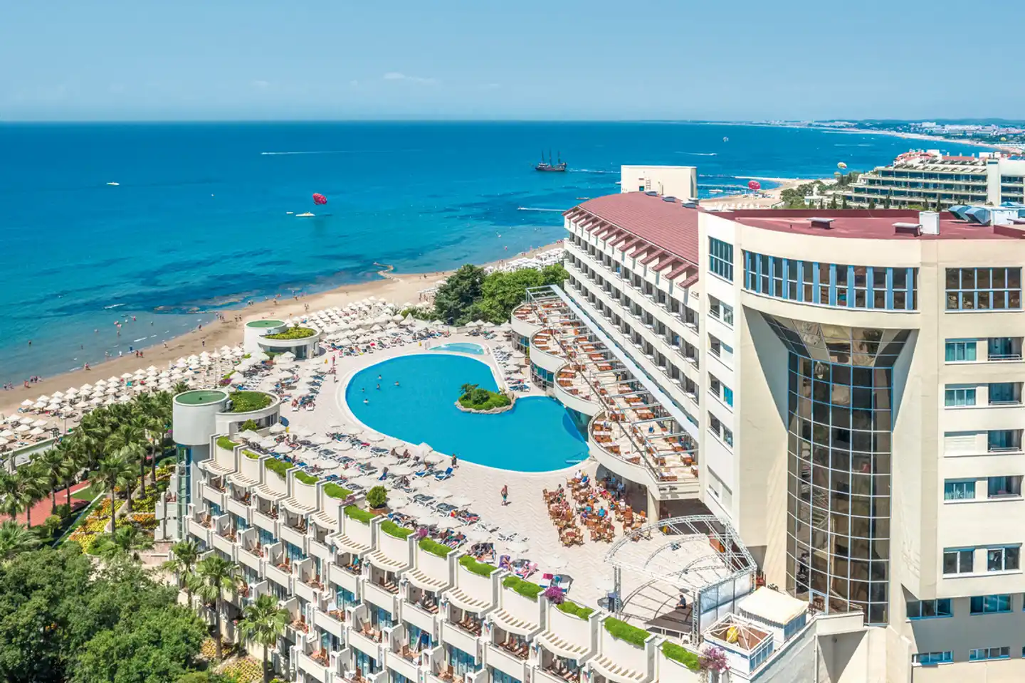 Melas Resort Hotel Aussenansicht