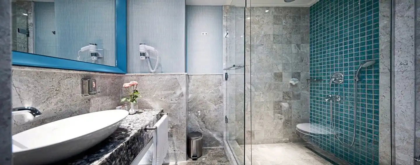 Club Grand Side Badezimmer