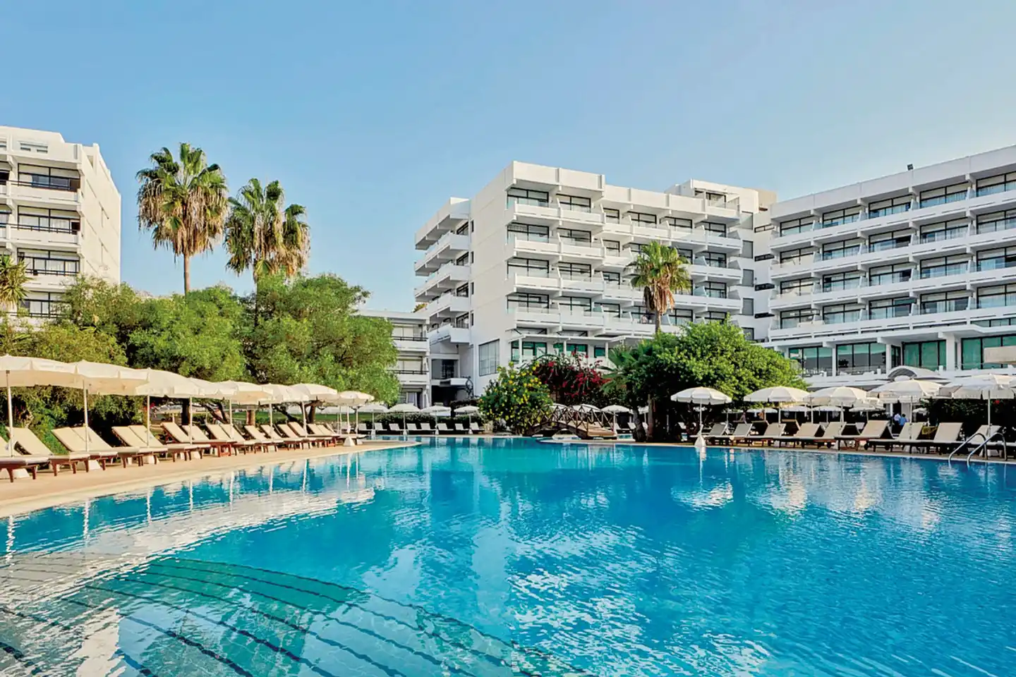 Grecian Bay Pool