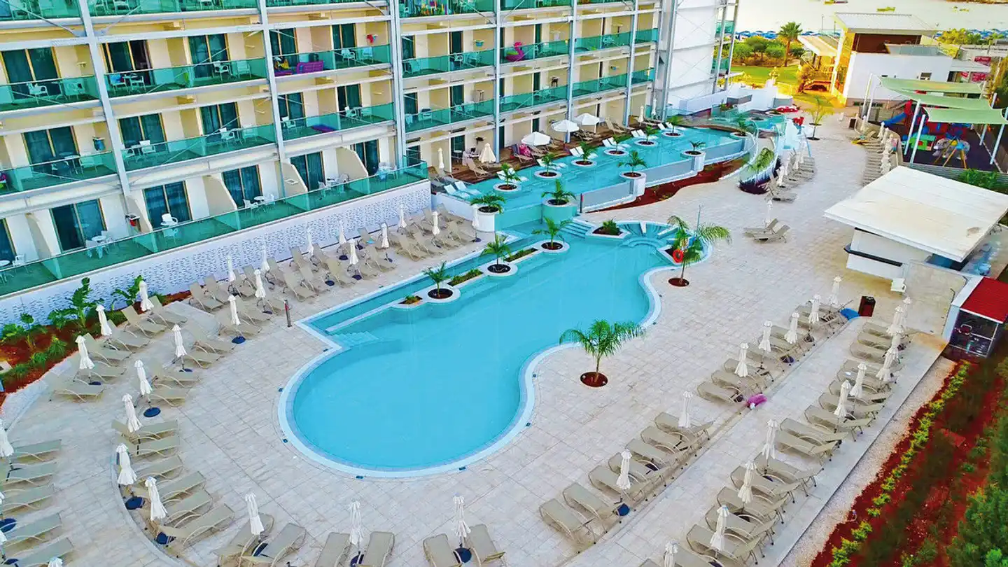 Asterias Beach Pool