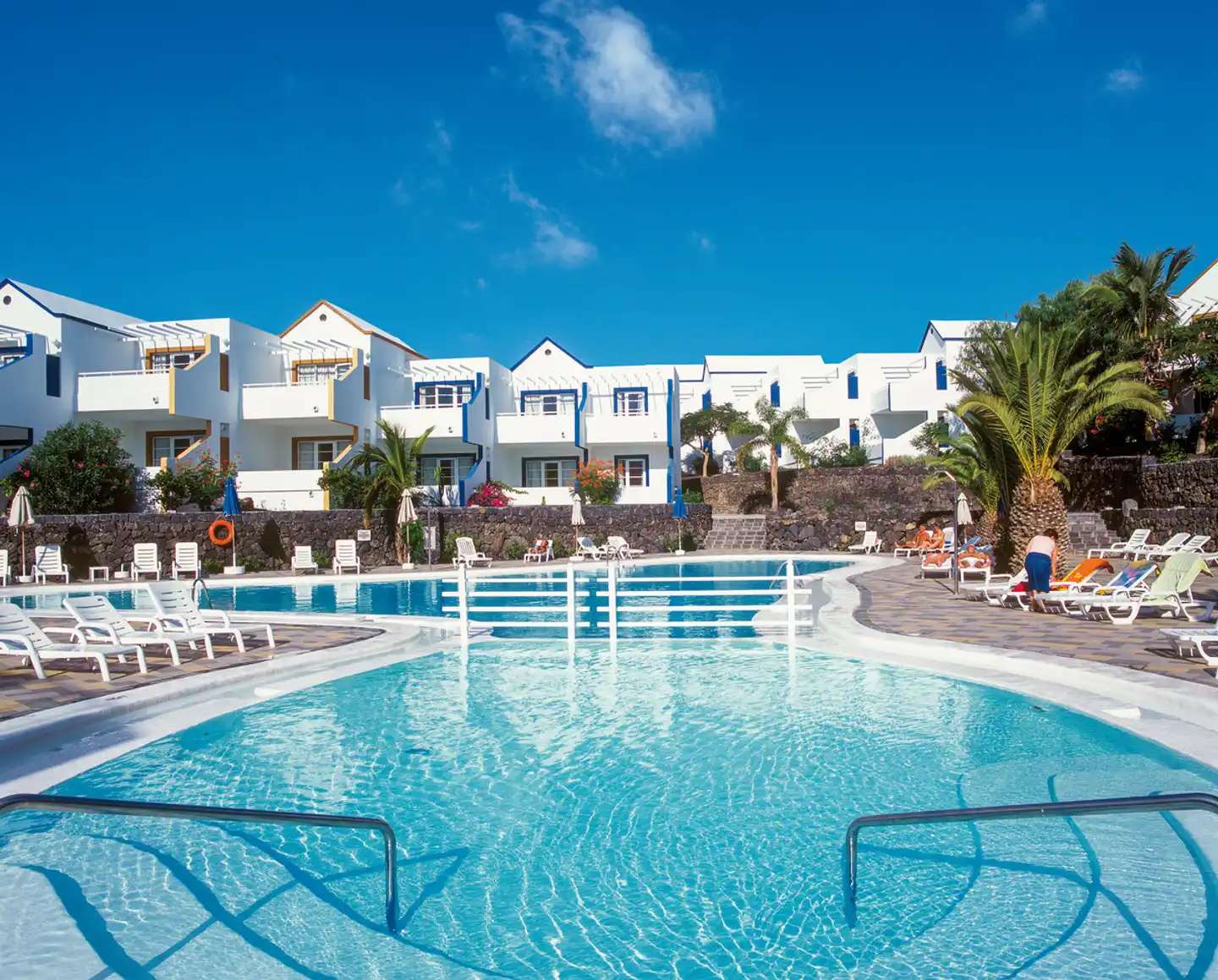 LIVVO Morromar Pool