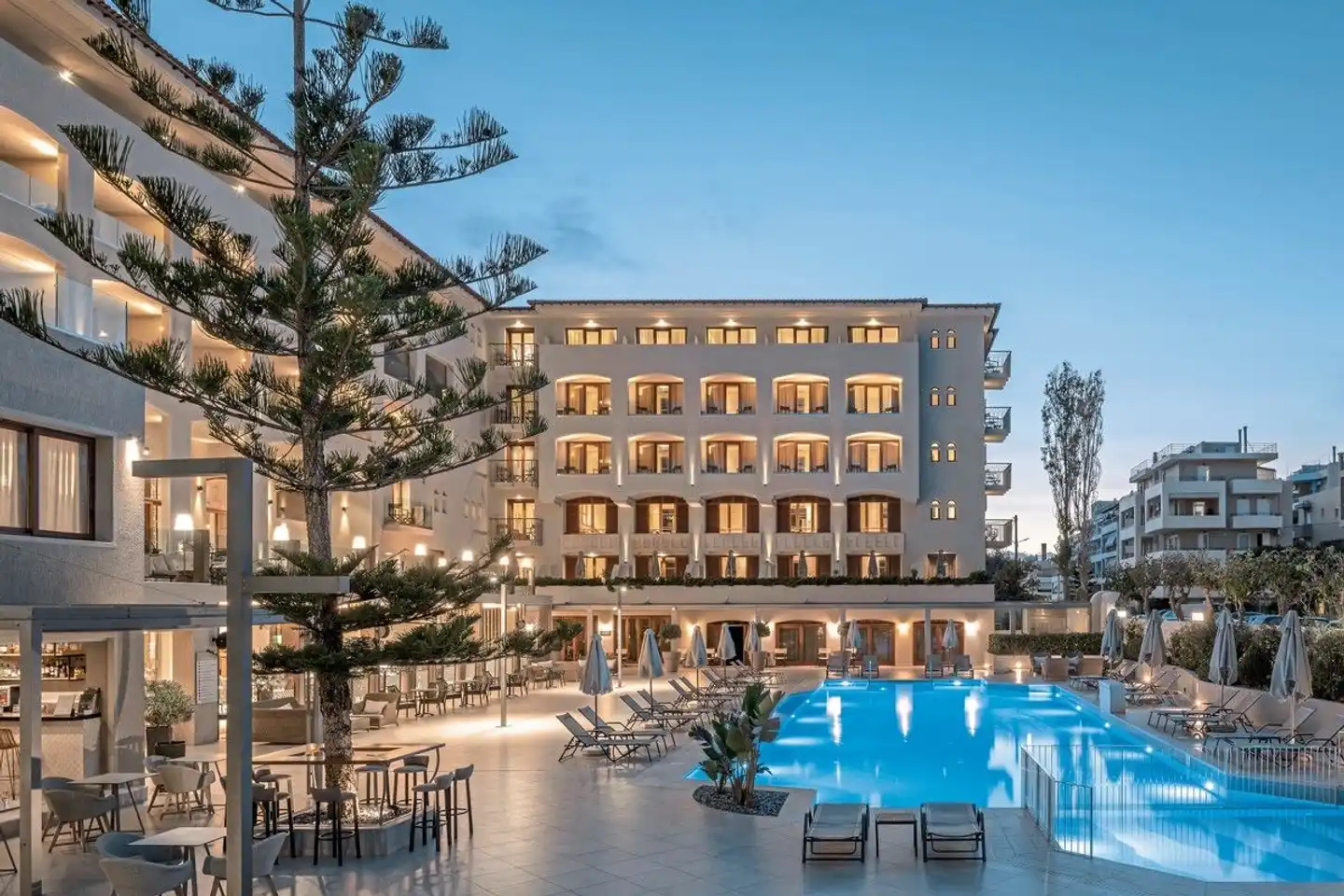 Theartemis Palace Aussenansicht