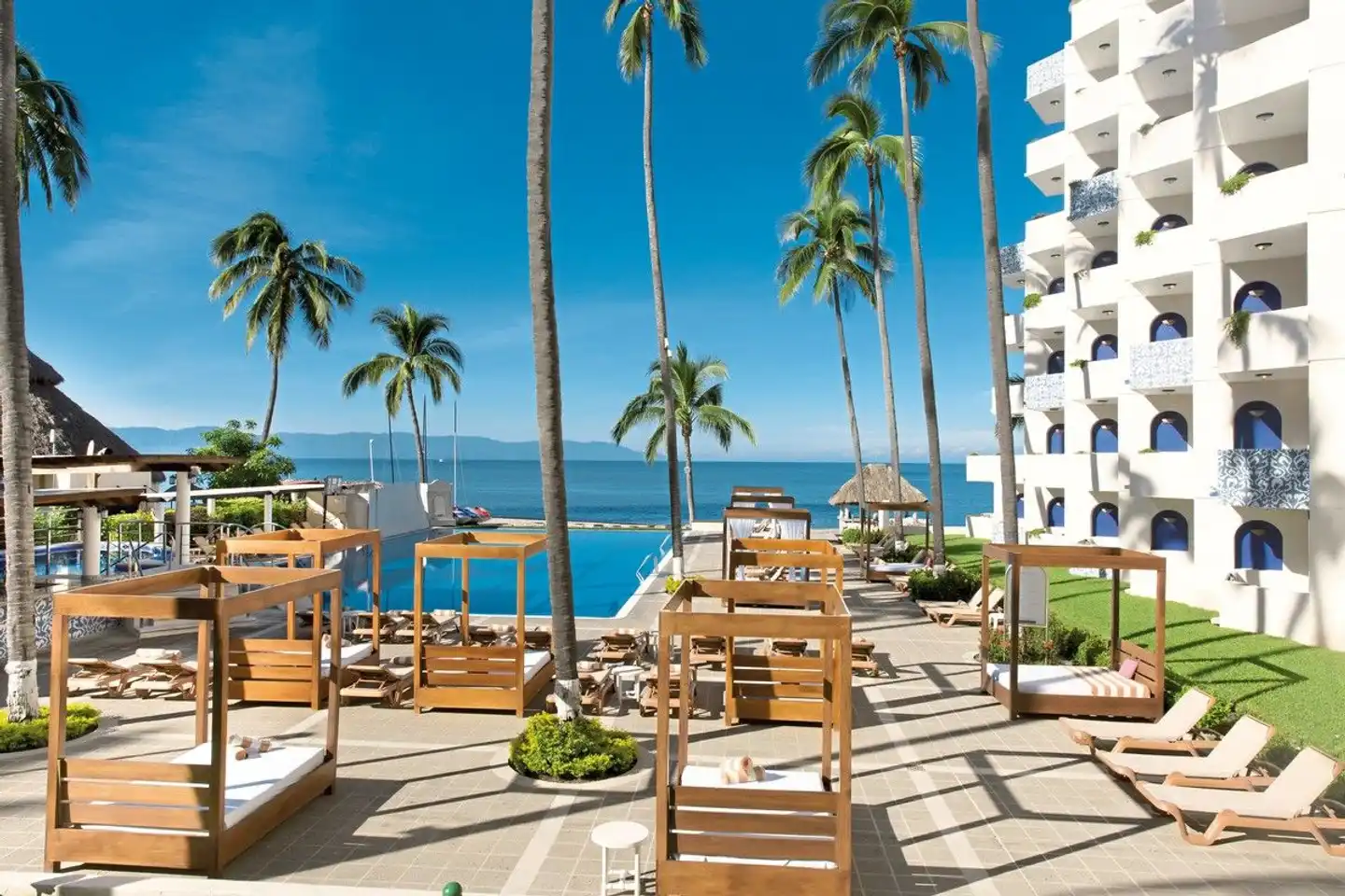 Crown Paradise Golden Puerto Vallarta Terrasse