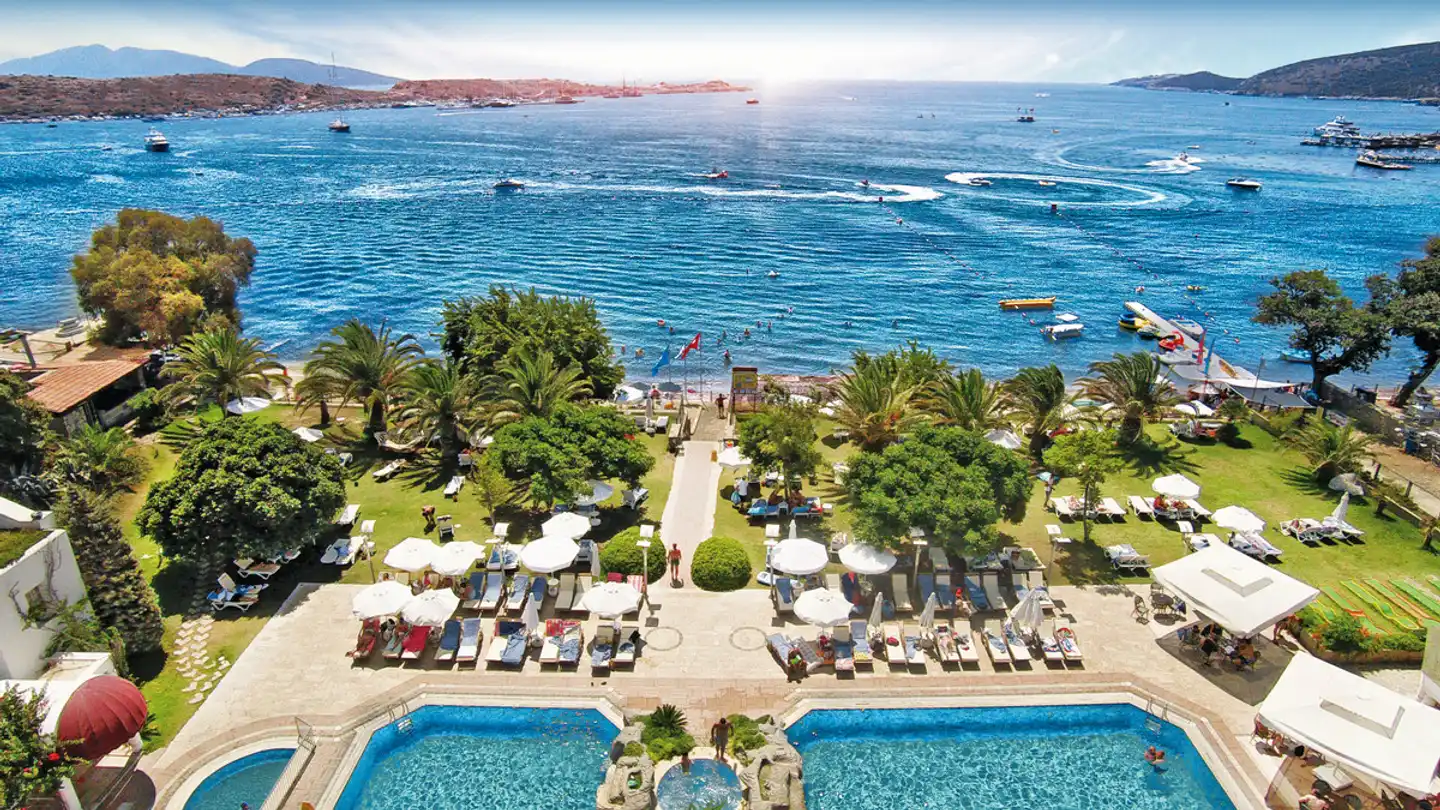 Royal Asarlik Beach Pool