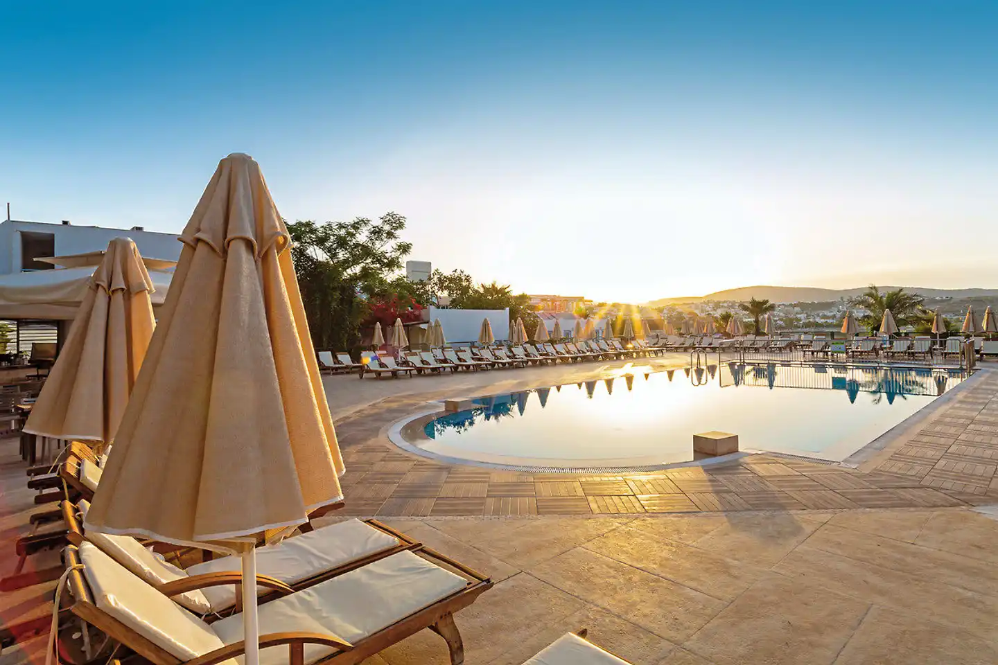 Royal Asarlik Beach Pool