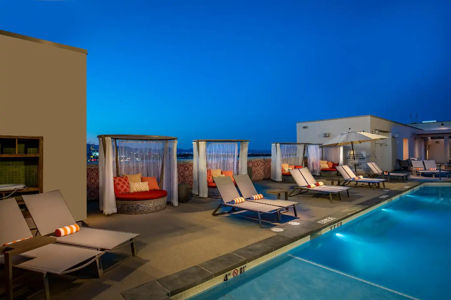 SAHARA Las Vegas Pool