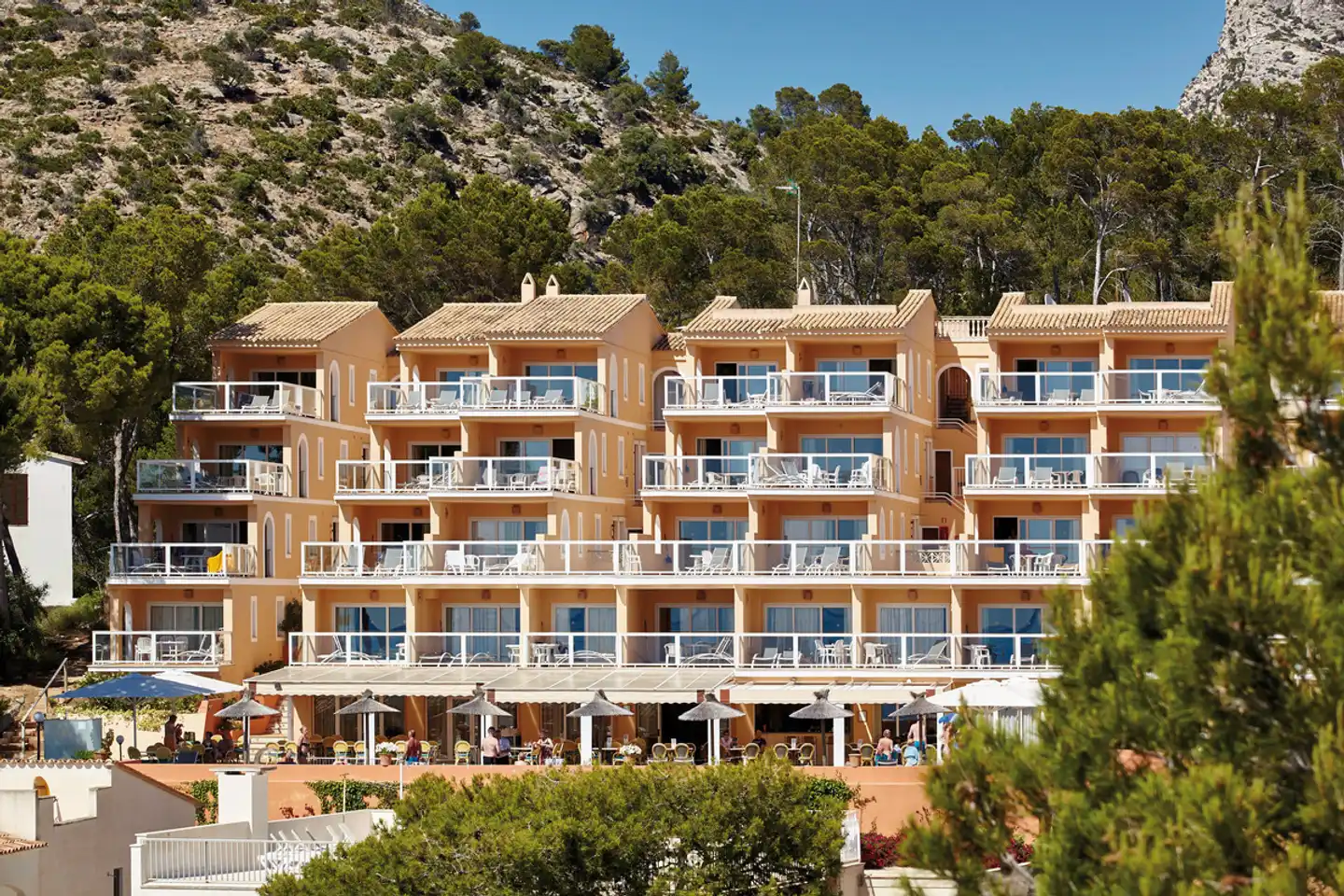 Universal Aparthotel Don Camilo Aussenansicht