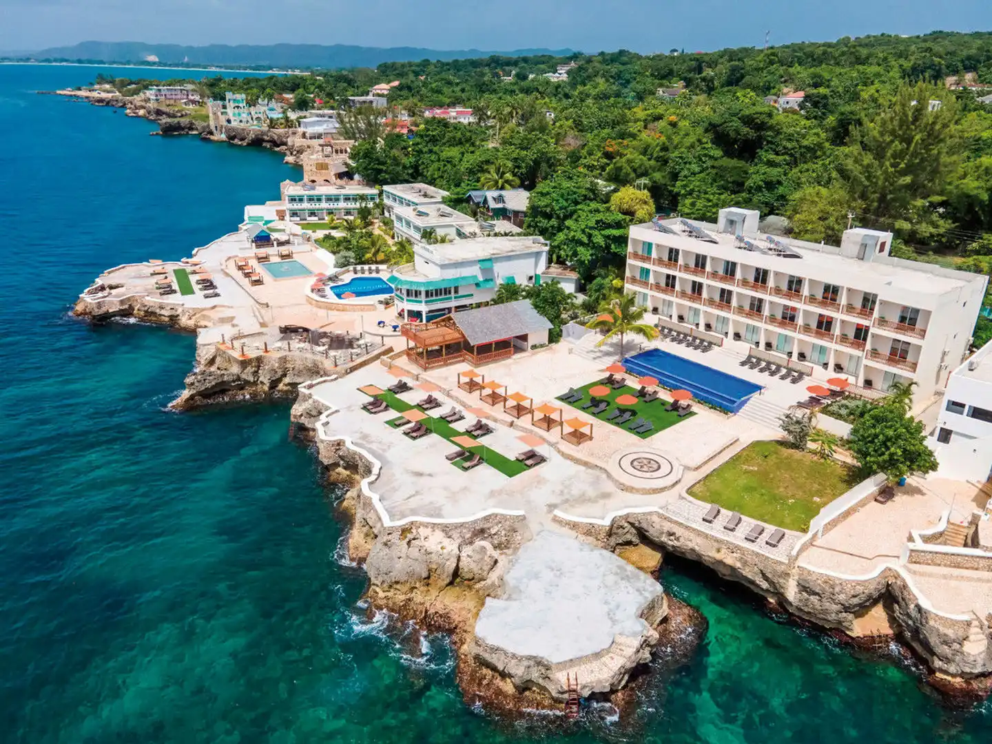 Samsara Cliff Resort Aussenansicht
