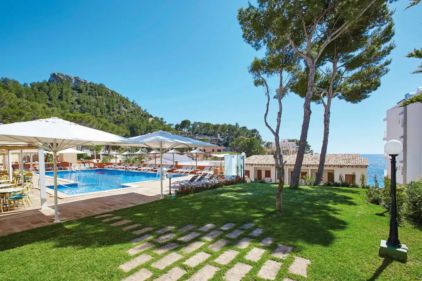 Universal Aparthotel Don Camilo Garten