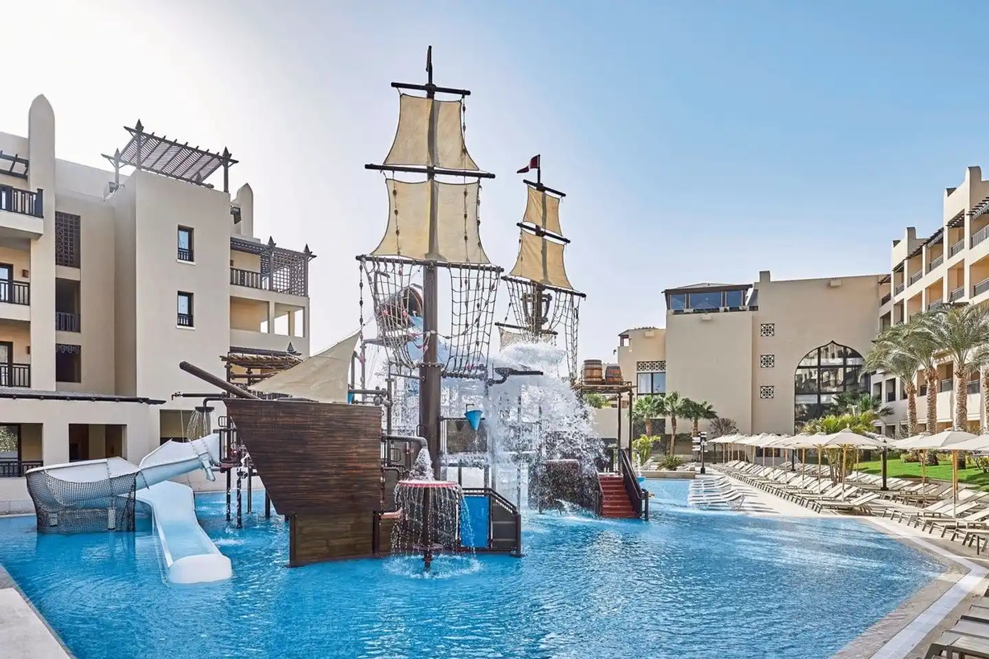 Steigenberger Aqua Magic Pool