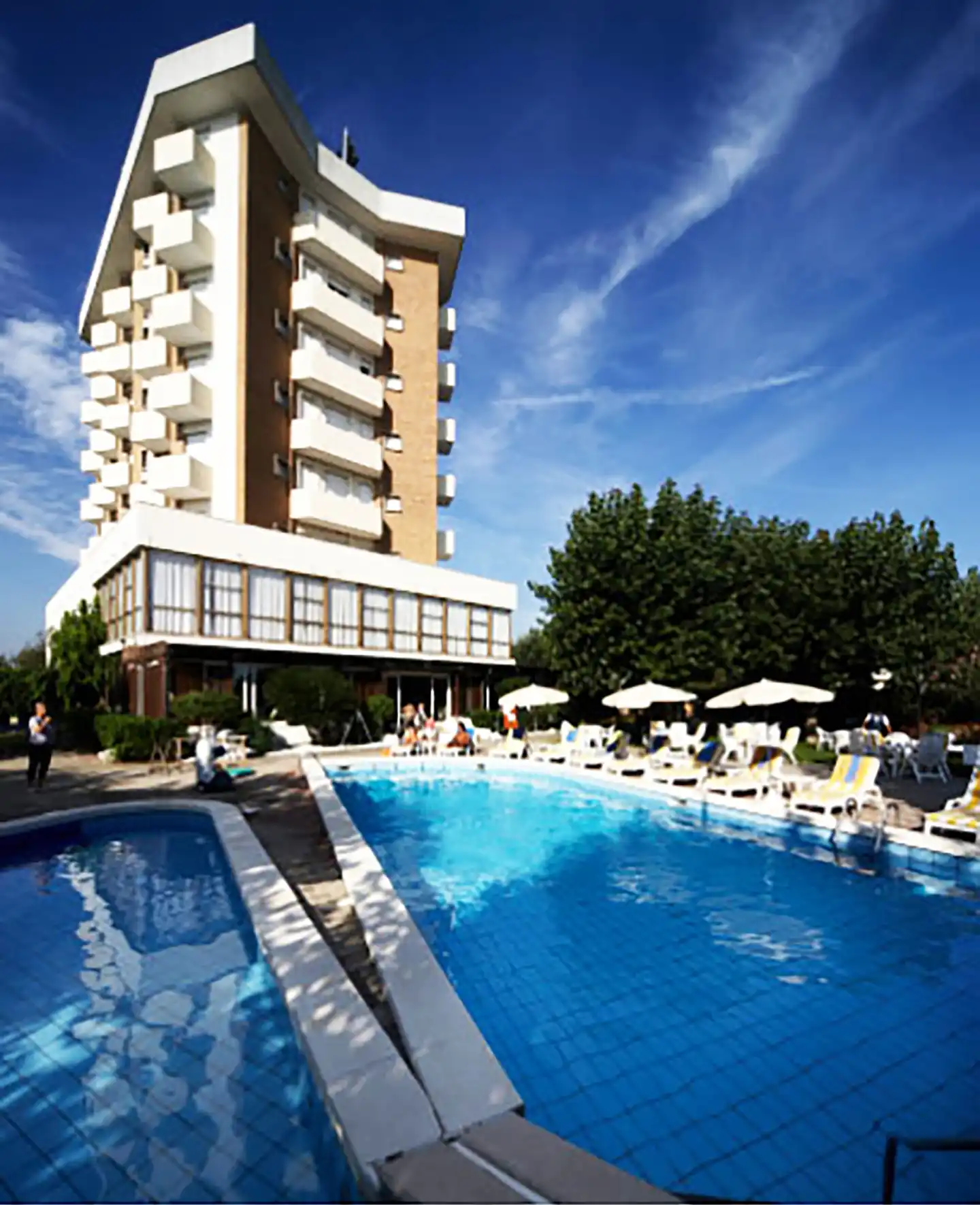 Alexandra Plaza Hotel Pool