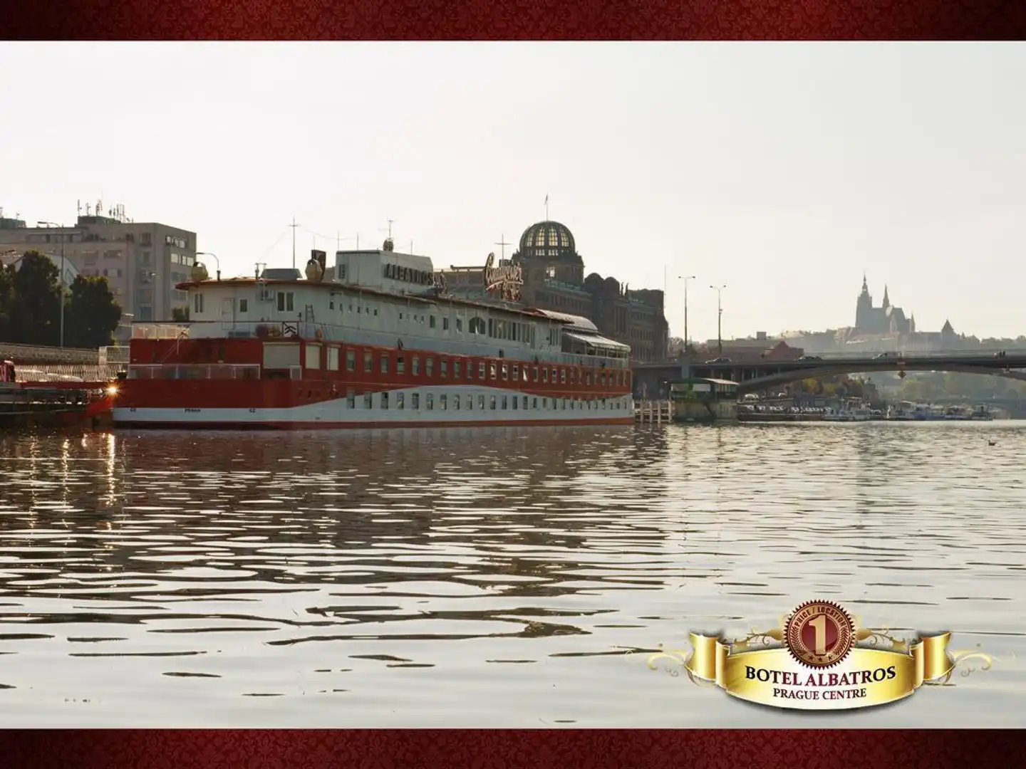 Botel Albatros Aussenansicht