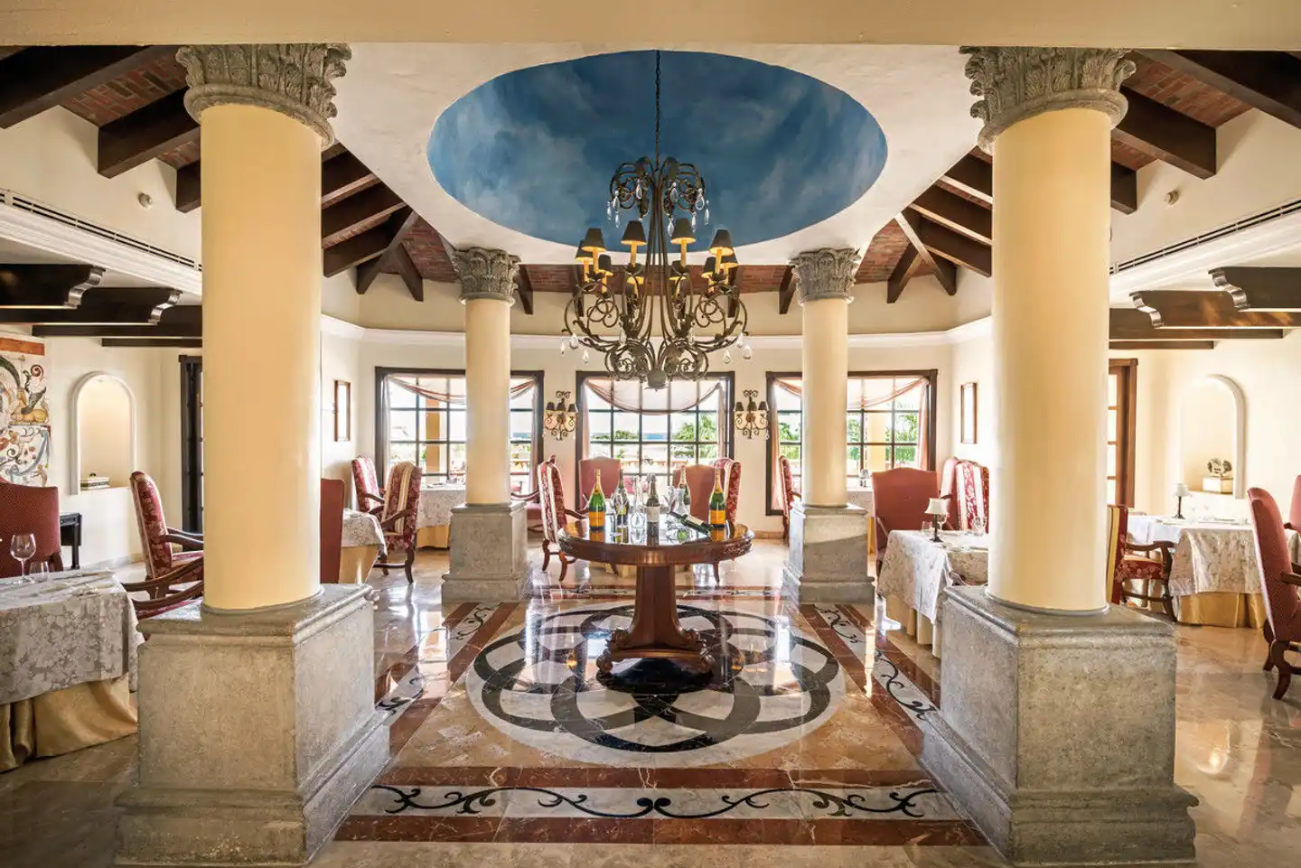 Royal Hideaway Playacar Lobby