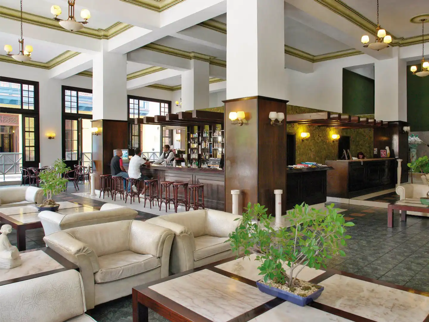 Ambos Mundos Lobby