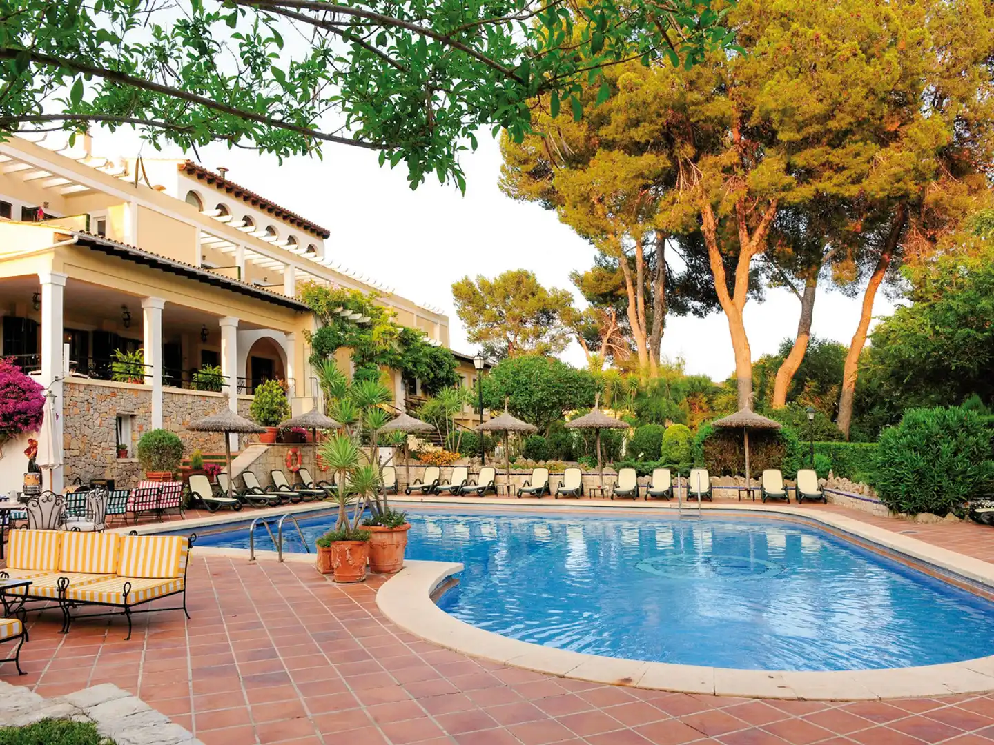 Bahia Pool