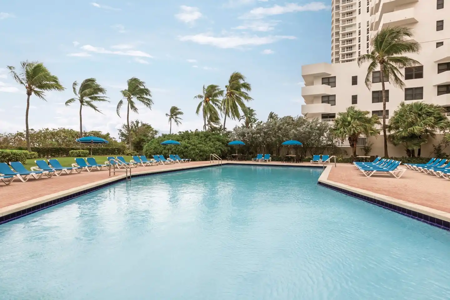 Holiday Inn Miami Beach Pool