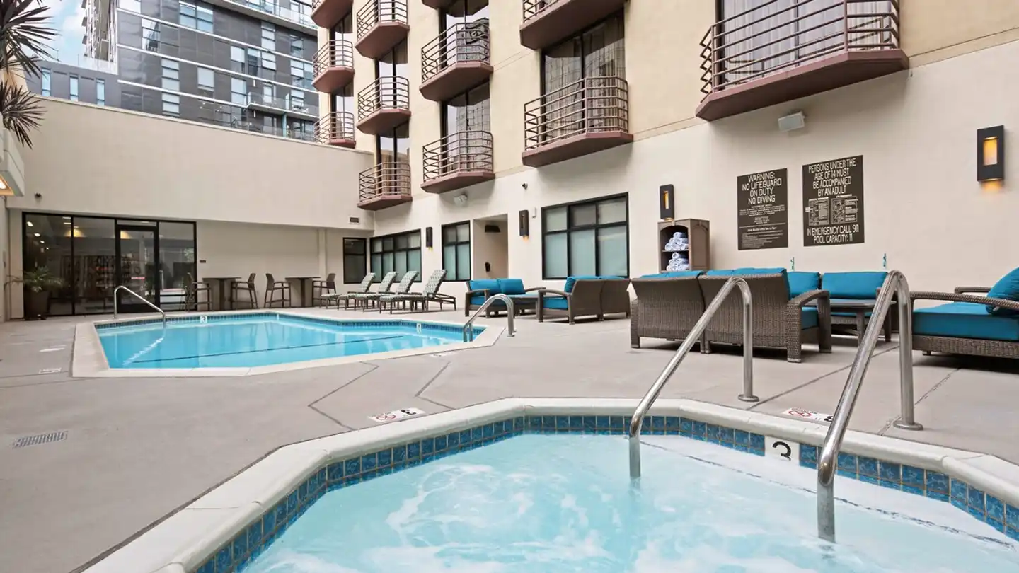 Best Western Plus Bayside Inn Pool