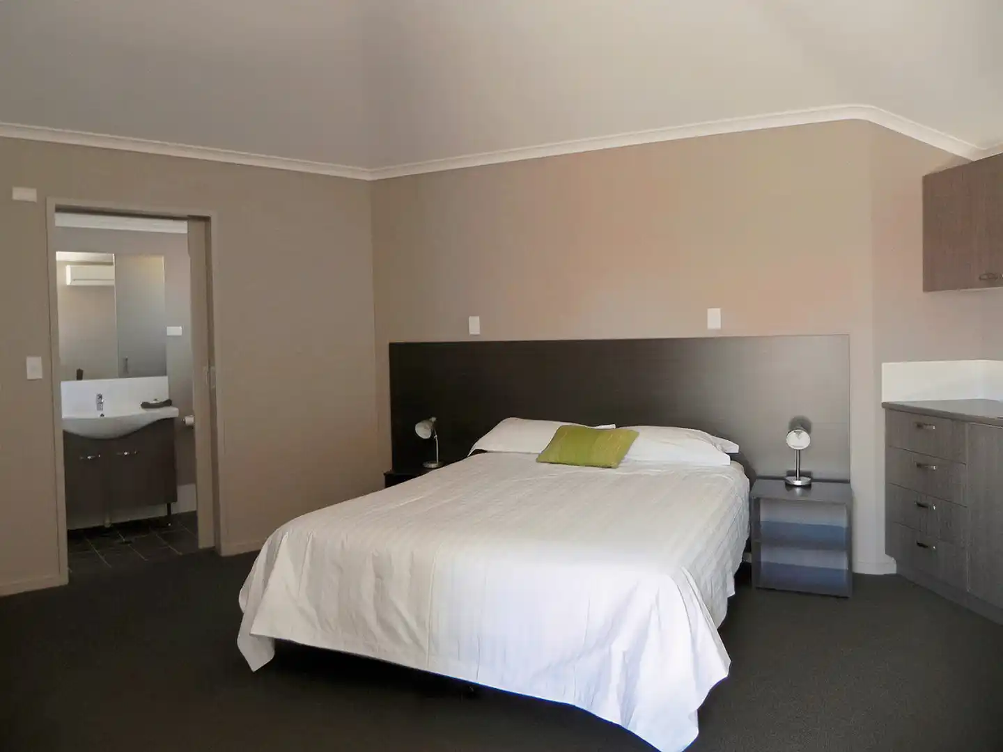 Bluestone Motor Inn Wohnbeispiel
