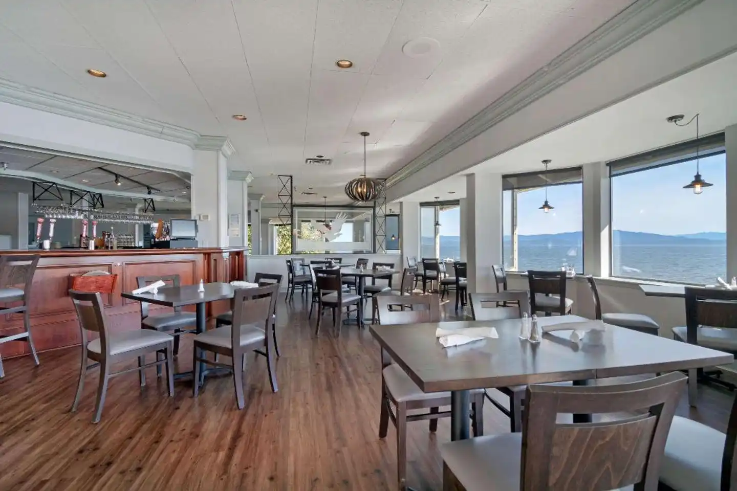 Bayside Oceanfront Resort Restaurant