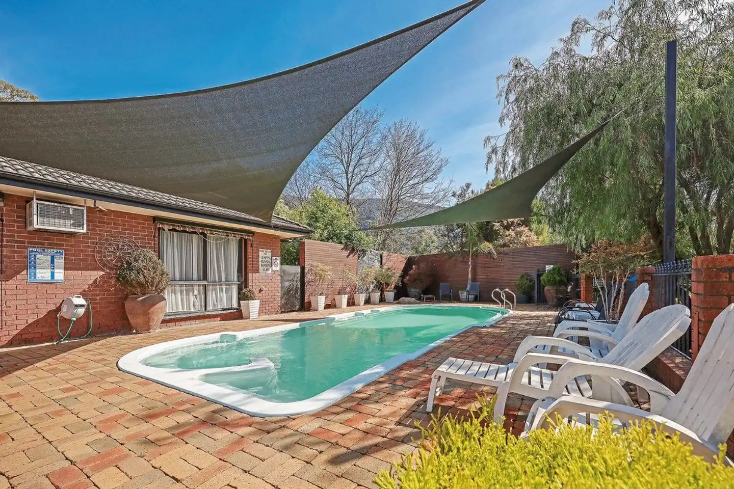Country Plaza Halls Gap Hallenbad