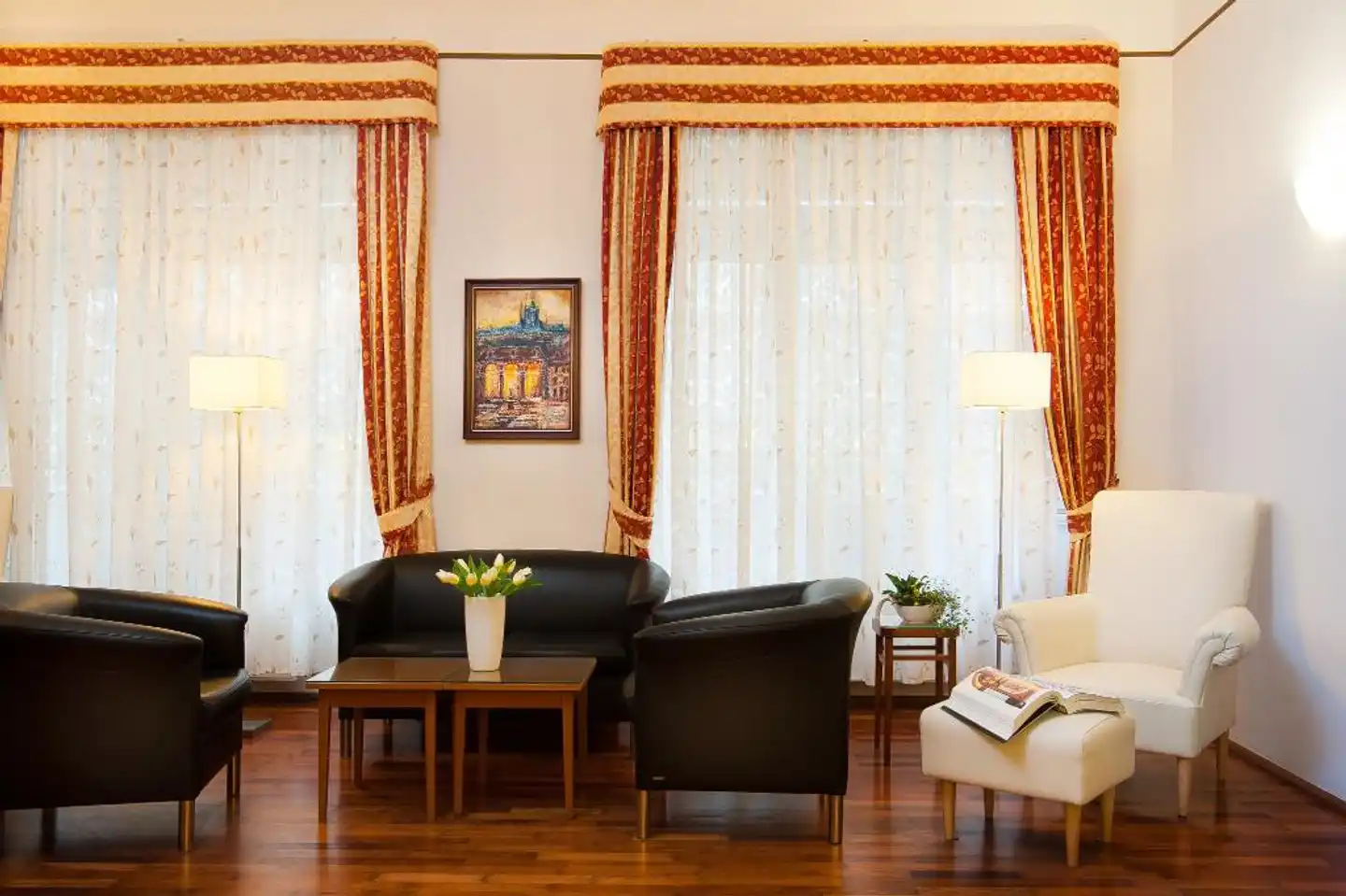 Cloister Inn Hotel Wohnbeispiel