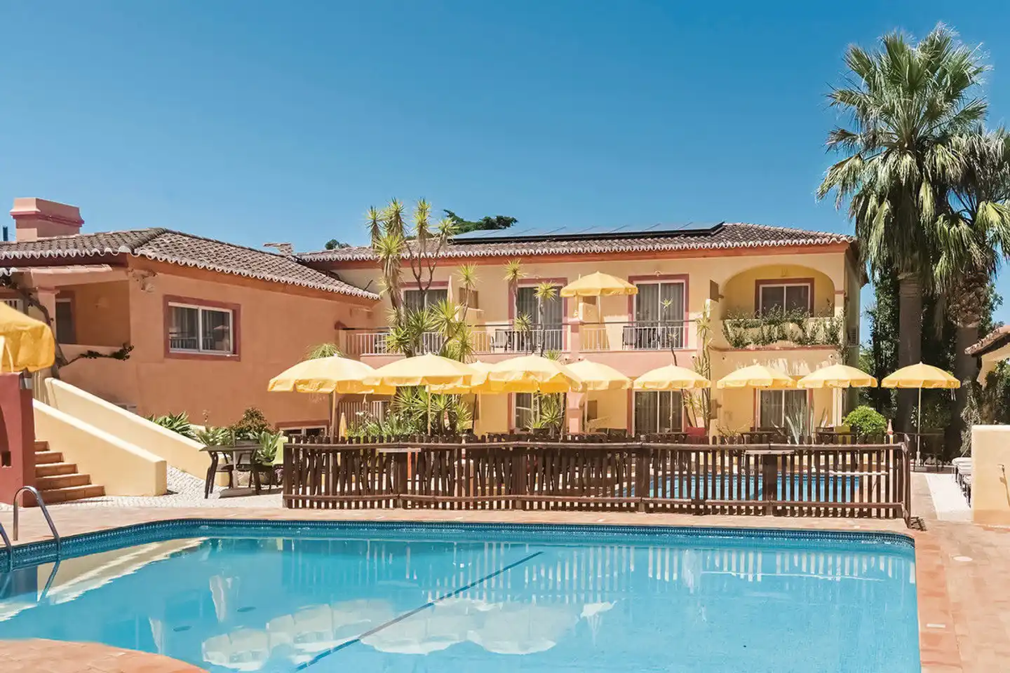 Costa d'Oiro Ambiance Village Pool