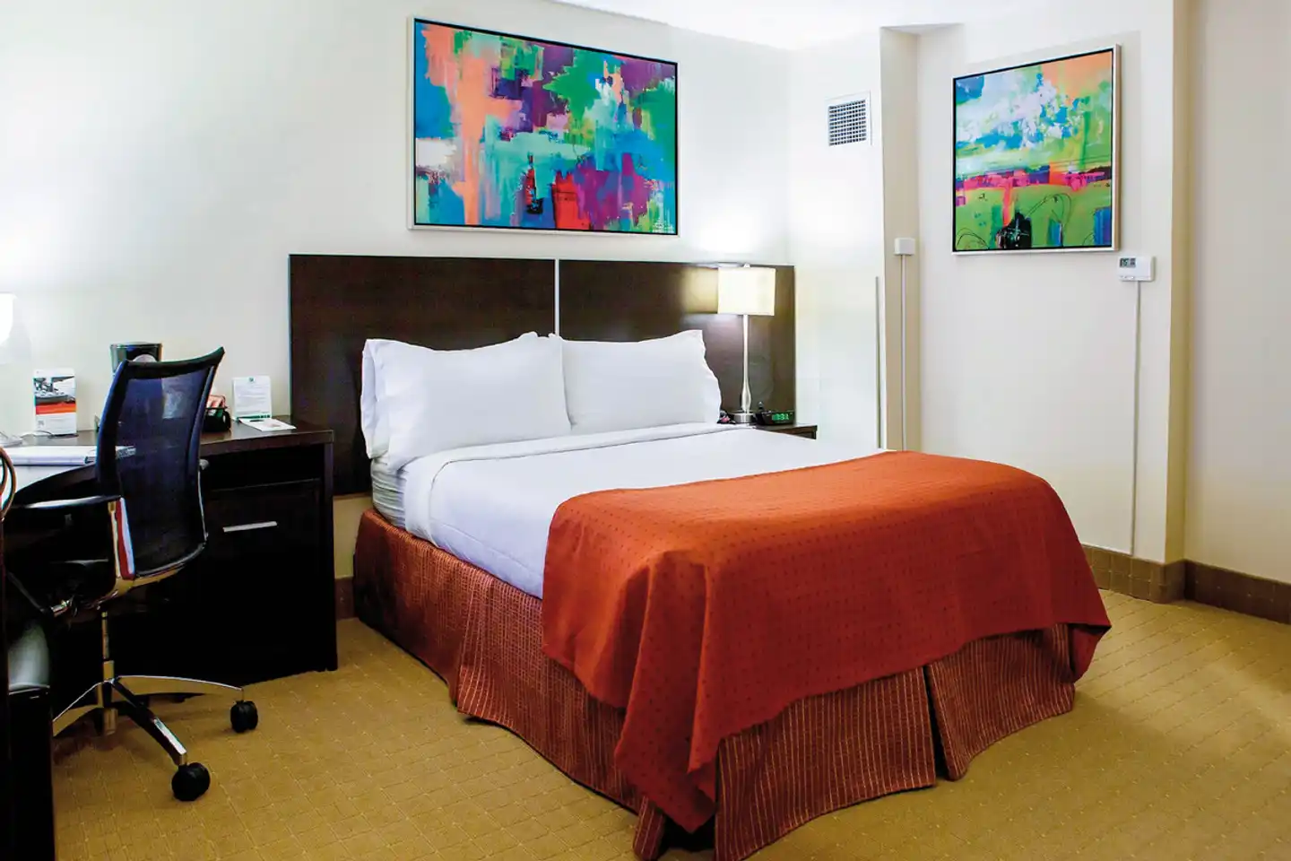 Holiday Inn Toronto Downtown Centre Wohnbeispiel